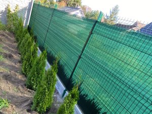 Cavatorta SIATKA CIENIUJĄCA 1,5x50m Maskująca Osłona 80g na Ogrodzenie Płot 75% +UV 7