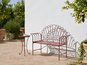 Beliani Stolik ogrodowy CAVINIA  40 cm Metal Burgundowy 2