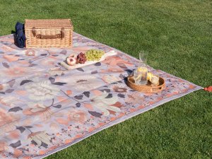 Beliani Koc piknikowy TUFKI 200 x 200 cm Purpurowy 2