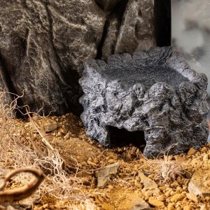 Exo Terra Wet Rock, kryjówka z miską, do terrarium, ceramiczna, L, 21x15,5x11,5cm, 150ml, narożnikowa 3