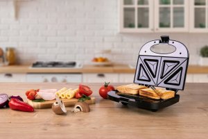 Opiekacz Mesko Opiekacz do kanapek toster sandwich trójkąty 850W nieprzywierająca powłoka 8