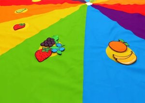 Akson Chusta edukacyjna duże koła + 12 owoców 3m 3