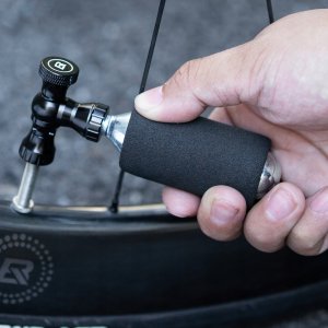 RockBros Pompka CO₂ Rockbros głowica zawór ze stopu aluminium bez naboju kompatybilna z Presta/Schrader - czarna 4