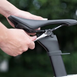 RockBros Zestaw narzędzi rowerowych Rockbros z mini grzechotką i bitami - półprzezroczysty, zielony 7