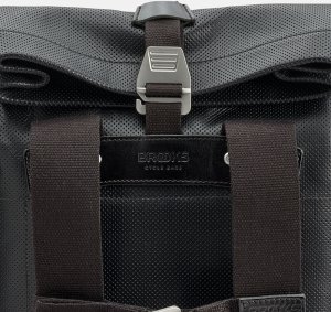 Brooks Plecak BROOKS PICKWICK REFLECTIVE LEATHER, Black, Pojemność 12L, Garbowana skóra 9