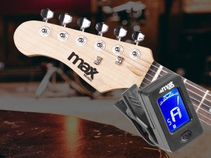 Max Zestaw: Gitara elektryczna GigKit Max czarna + wzmacniacz akcesoria one size 16