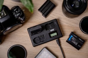 Ładowarka do aparatu Nitecore Ładowarka trójkanałowa Newell TT-USB-C do akumulatorów EN-EL15 do Nikon 9