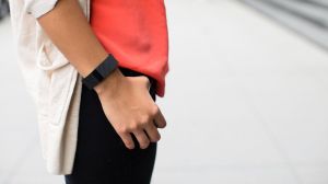 Smartband Fitbit Opaska fitness monitor aktywności Charge Fitbit Black roz. XL 5