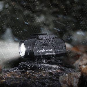 Nitecore Latarka na broń Fenix GL06 6