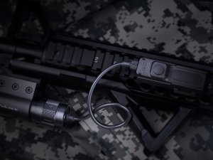 Latarka TOGO Włącznik na kablu żelowy Fenix AER-04 5