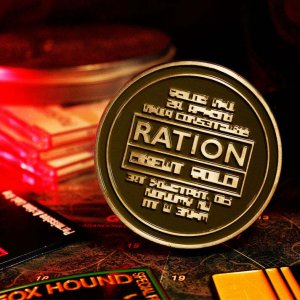 Crocodile Creek Fanattik otwieracz do butelek magn. tył Metal Gear Ration 4