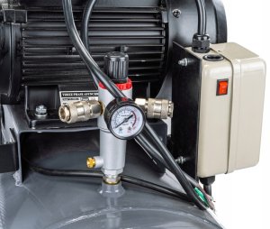 Sprężarka Powermat Kompresor Olejowy 200L 8 bar Sprężarka 400V 650l/min + wąż 8
