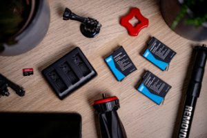 Ładowarka do aparatu Newell Zestaw Newell ładowarka trzykanałowa SDC-USB-C i trzy akumulatory BCX-204 do DJI Osmo Action 8