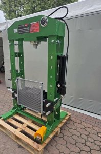 Rockforce Prasa elektryczno-hydrauliczna podłogowa warsztatowa 100t z manometrem 2