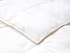 Beliani Kołdra ciepła EIGER Kacze pióra i puch 150 x 200 cm (673621 Bel) 3