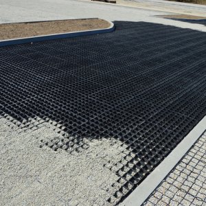 GardenPlus Kratka Trawnikowa Czarna Geokrata Parkingowa Ogrodowa 50x50x3cm 180T 10szt 8