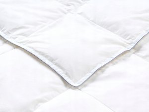 Beliani Kołdra lekko ciepła KRIVAN Kacze pióra i puch 150 x 200 cm (673755 Bel) 4
