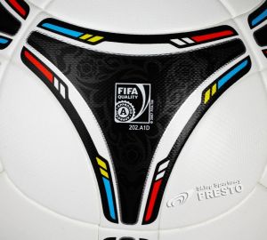 Adidas Oficjalna piłka meczowa UEFA Euro 2012 Tango 12 4