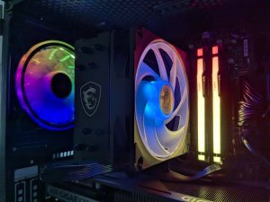 Komputer GigaGaming.pl Komputer do gier Ryzen 7 7800X3D RTX 5070 12GB DDR5 32GB SSD 1TB LED RGB, sterowanie pilotem , komputer gamingowy 12