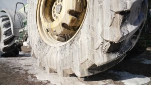 Tenzi TENZI TRAKTOR MYCIE Środek Do Mycia Maszyn Rolniczych 5L 9