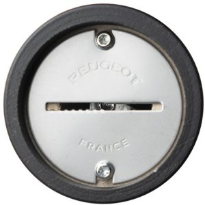 Młynek do przypraw Peugeot Isen Nutmeg Mill 15 cm with Crank black 3