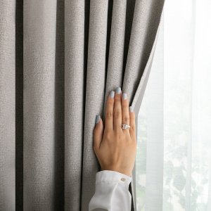 Monroe Zasłona 140x175 szaro beżowa CORITA 100% zaciemniająca taśma RESTILO 4