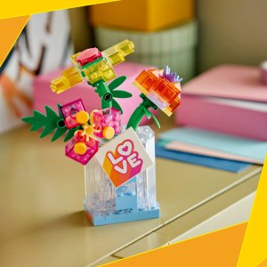 LEGO Creator Flakon perfum z kwiatową ozdobą (31383) 5