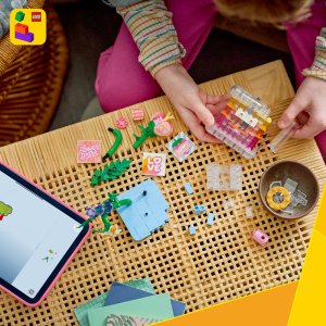 LEGO Creator Flakon perfum z kwiatową ozdobą (31383) 6