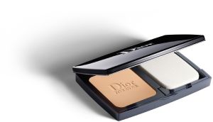 Diora Diorskin Forever Extreme Control Podkład w kompakcie 020 Beige Clair 9g 1
