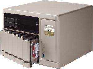 Serwer plików Qnap 8-Bay NAS, 16GB (TS-877-1700-16G) 2