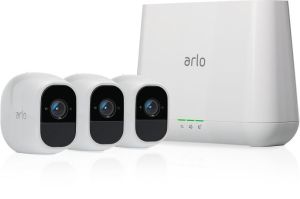 Kamera IP NETGEAR ARLO PRO 2 FHD (1080p) 3 x Camera Smart Security System Wire Free (VMS4330P-100EUS) 1
