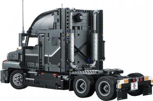 LEGO Technic Mack Anthem (42078) 12