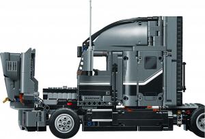 LEGO Technic Mack Anthem (42078) 9