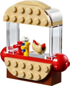 LEGO Friends Pokaz Andrei w parku (41334) 11