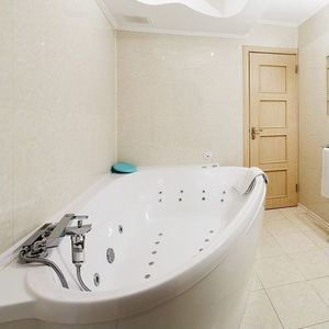 Amii Filtr prysznicowy metalizowany FITaqua (AWF-SWR-P-M) 3