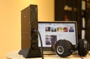 Wzmacniacz słuchawkowy Questyle Tranzystorowy CMA400i DAC-AMP 2