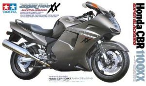 Tamiya Honda CBR 1100XXS Blackbird 1
