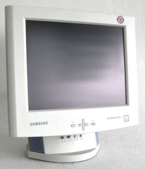 Monitor LCD 15\" (monitory poleasingowe) 3