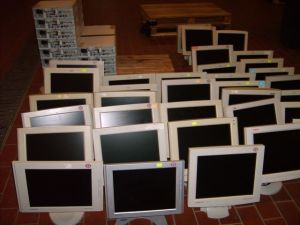 Monitor LCD 15\" (monitory poleasingowe) 4