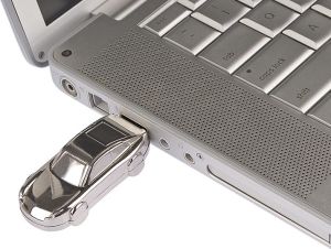 Pendrive Tracer Exclusive Car 4GB 3