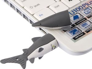 Pendrive Tracer 4 GB  (Shark 4096 MB (TRANOI27914)) 3