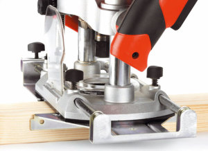 Frezarka Black&Decker Frezarka górnowrzecionowa (KW1600EKA) 4