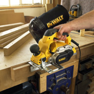 Dewalt Strug D26500K 1050 W 4