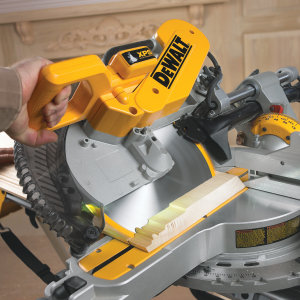 Ukośnica Dewalt DWS780 1675 W 305 mm + stół roboczy DE7023 10