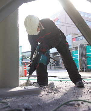 Zestaw elektronarzędzi Makita 6-elementowy (HR3541FC) 2