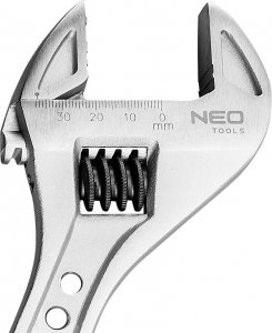 Neo Klucz nastawny typu szwed 300mm gumowa rękojeść (03-013) 2
