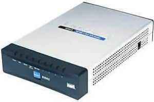 Router Cisco RV042-EU 1