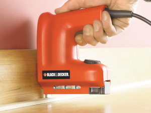 Black&Decker Zszywacz 1500W klamry 6-14mm gwoździe 14mm regulowana siła wbijania - KX418E 5