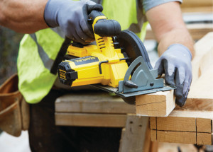 Pilarka tarczowa Stanley FMC660M2 18 V 165 mm 2