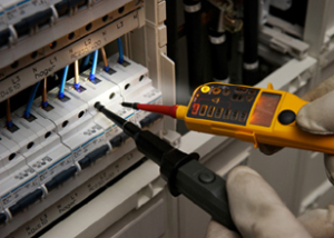 Fluke Tester napięcia i ciągłości obwodu T130 (4016961) 3